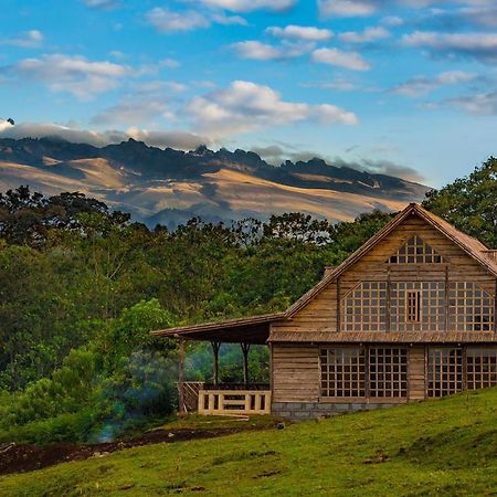 Castle Forest Lodge Mount Kenya National Park Bagian luar foto